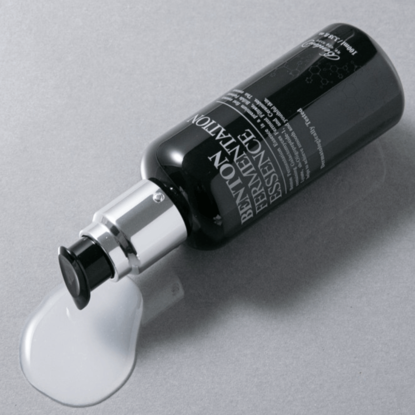 The premium essence, containing fermented ingredients, peptides and ceramides.