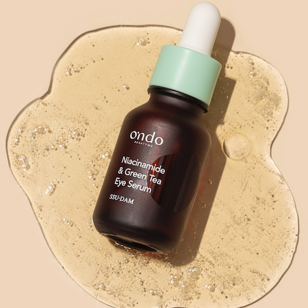 An intensive anti-ageing serum, formulated with green tea, niacinamide, hyaluronic acid and panthenol, for hydrating and illuminating the delicate skin around the eyes.